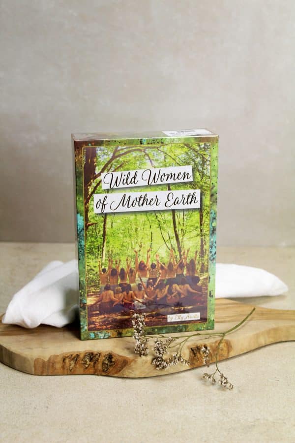 Wild Women of Mother Earth orakelkaarten zijn een poort naar de diepgaande wijsheid, magie en genezing van de heilige vrouwelijke kracht.